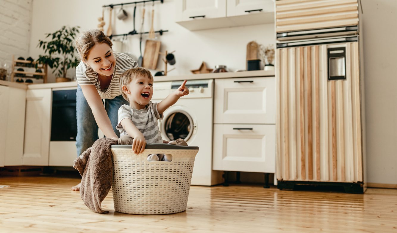 تعانين من ضيق الوقت؟ 7 نصائح تساعدكِ في إنجاز الأعمال المنزلية