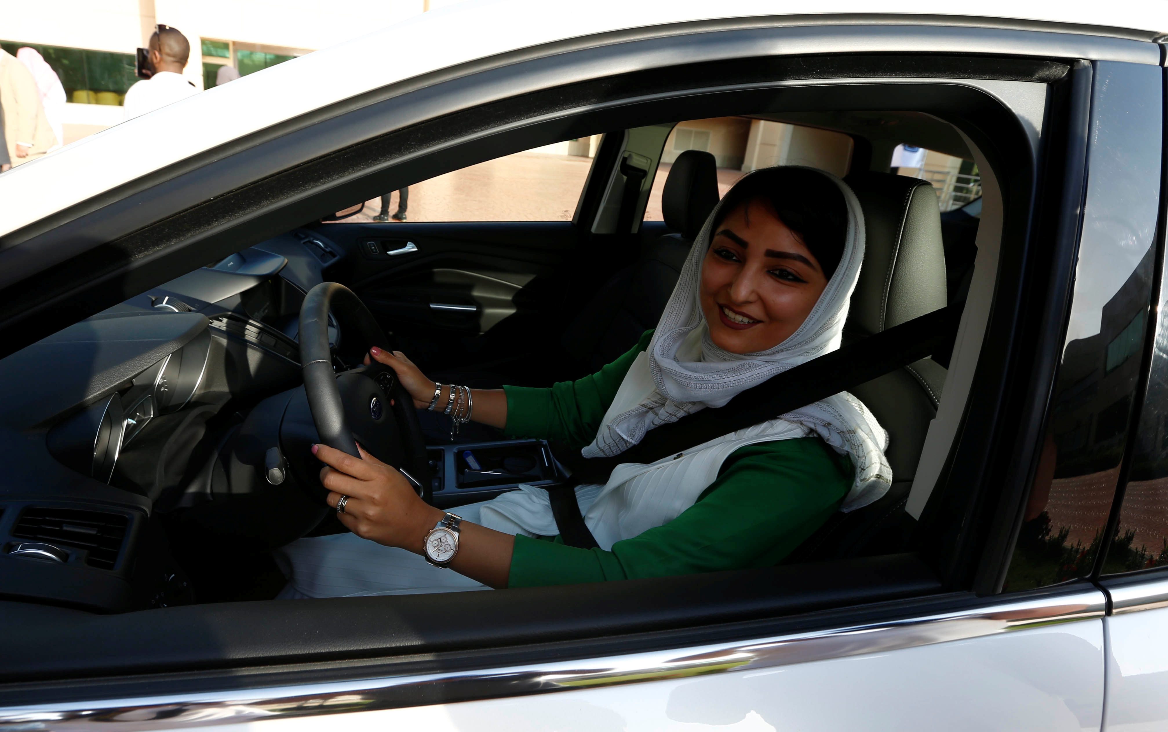 اقتربت اللحظة المنتظرة السعودية تعلن عن يوم قيادة النساء للسيارة