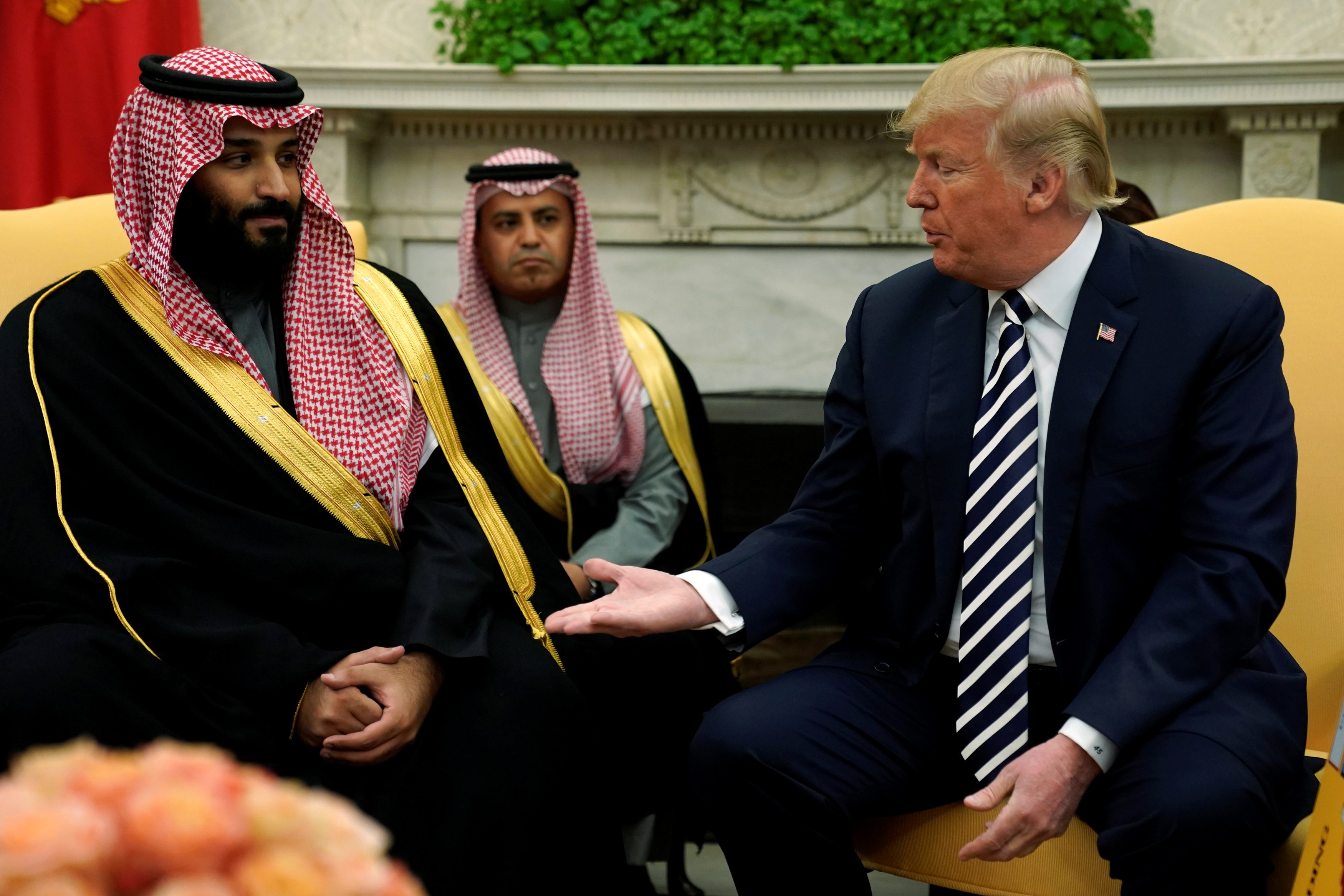 أميركا ستصبح ضامناً لأمن السعودية.. إدارة ترمب تدرس تقديم “مكافأة ” للرياض كي ترسل قواتها إلى سوريا