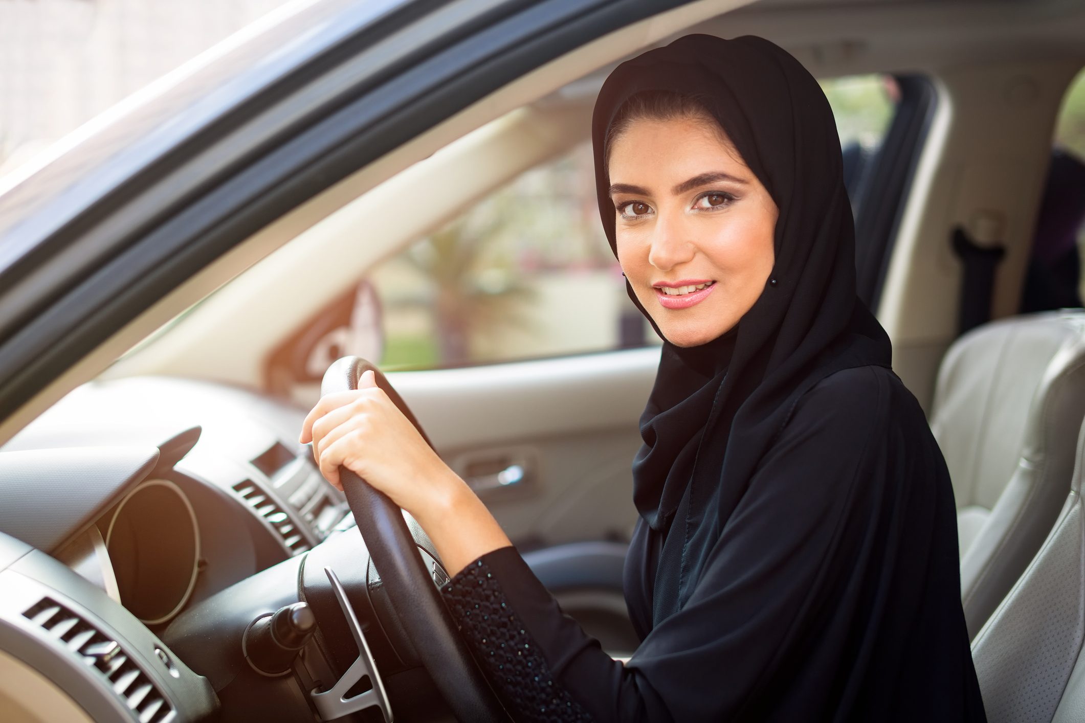 5 شروط وضعتها أوبر لتميكن السعوديات من العمل كـ كابتن سائق