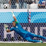 تصدى عصام الحضري لضربة جزاء في كأس العالم 2018 - رويترز