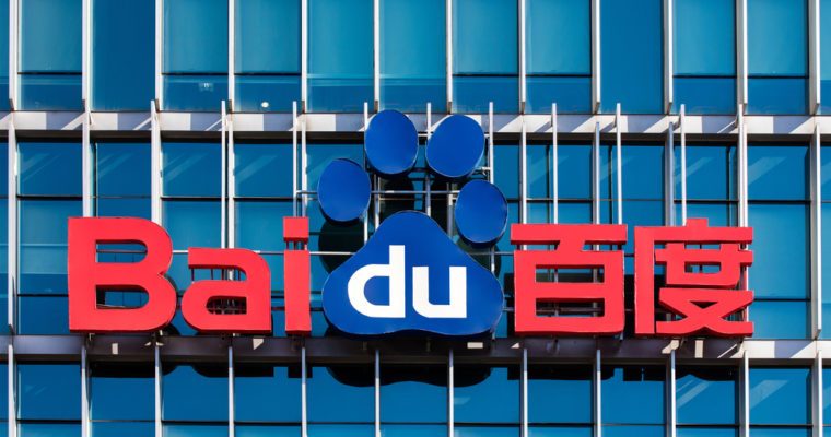ستالين حاضر في متاجر المدينة، ووجهه مطبوع على الهدايا التذكارية