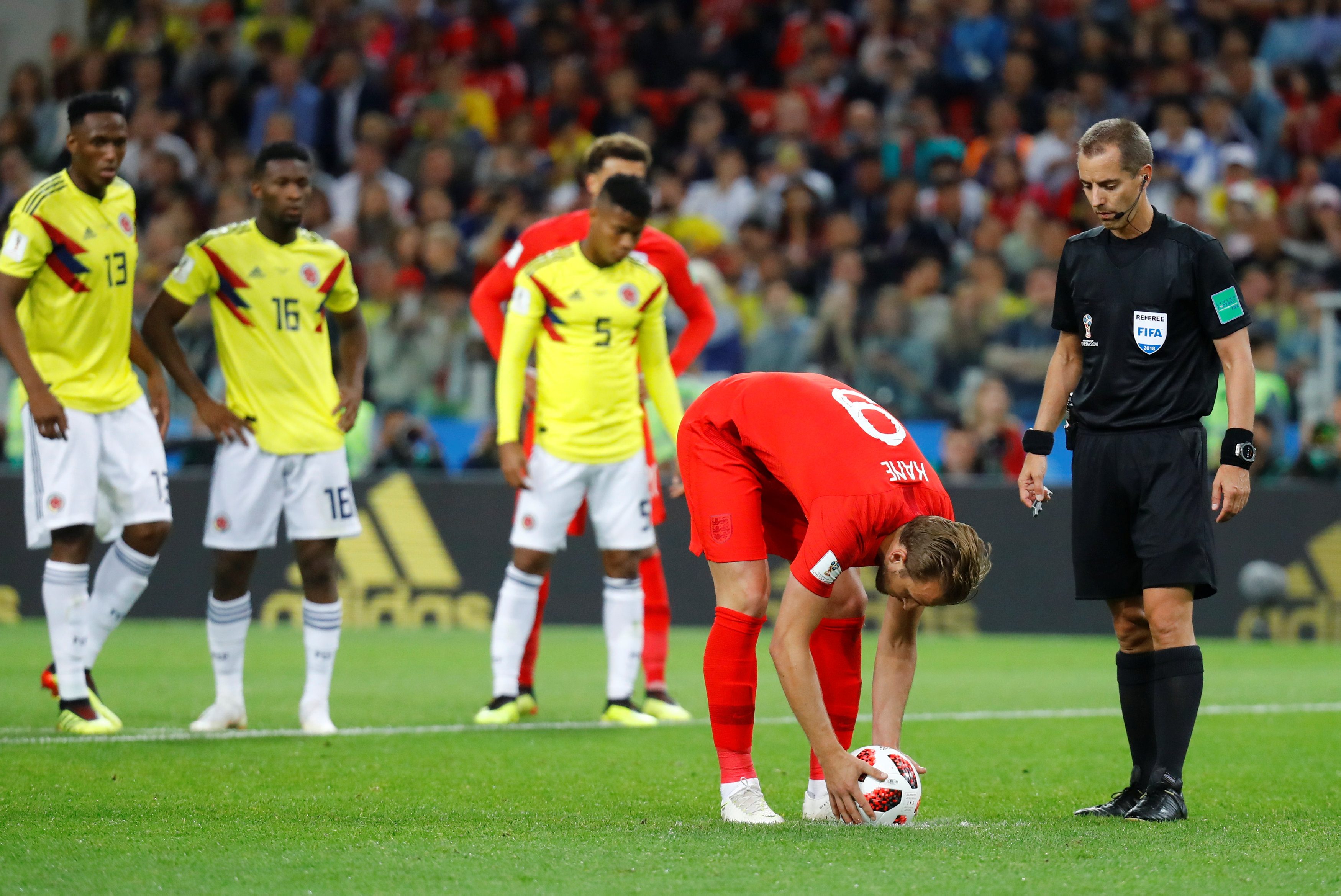 منتخب كولومبيا حاول استخدام حيلة “قذرة” لمنع إنكلترا من التسجيل! (فيديو)