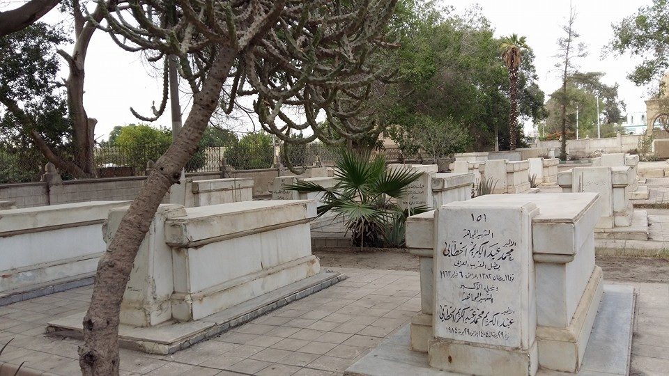 بعد هزيمته لجأ الخطابي إلى مصر وفيها توفي