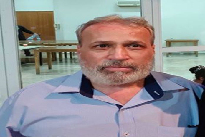 مدير مركز البحوث العلمية عزيز إسبر