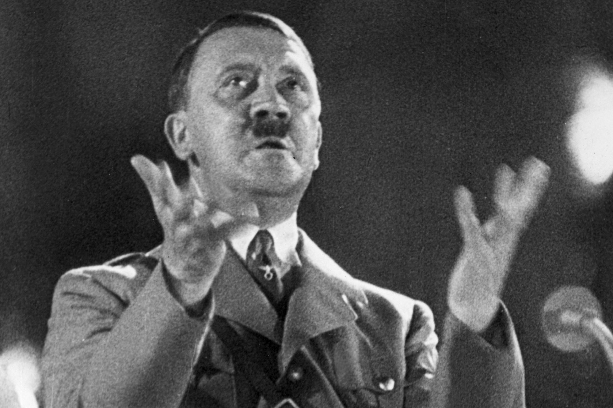 هتلر كان غاضباً من فرانكو /REUTERS