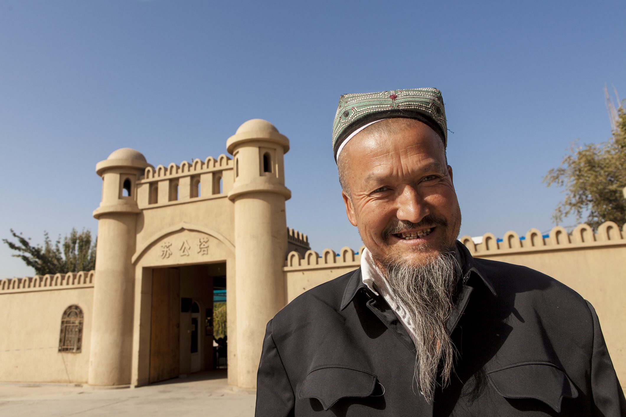 مسلمو الإيغور شعب الصين المقهور