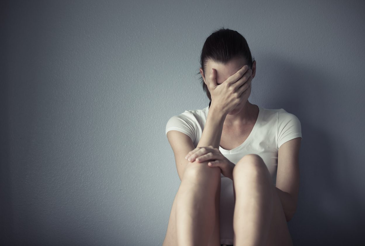 اليونانيون يعتبرونه مرضاً تُنزله الآلهة.. هل الاكتئاب حقاً سببه البعد عن الله؟!