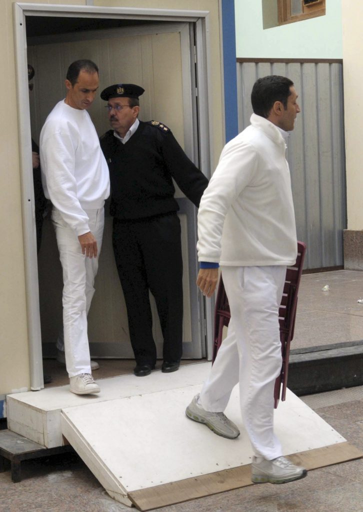 علاء وجمال مبارك خارج السجن مرة أخرى