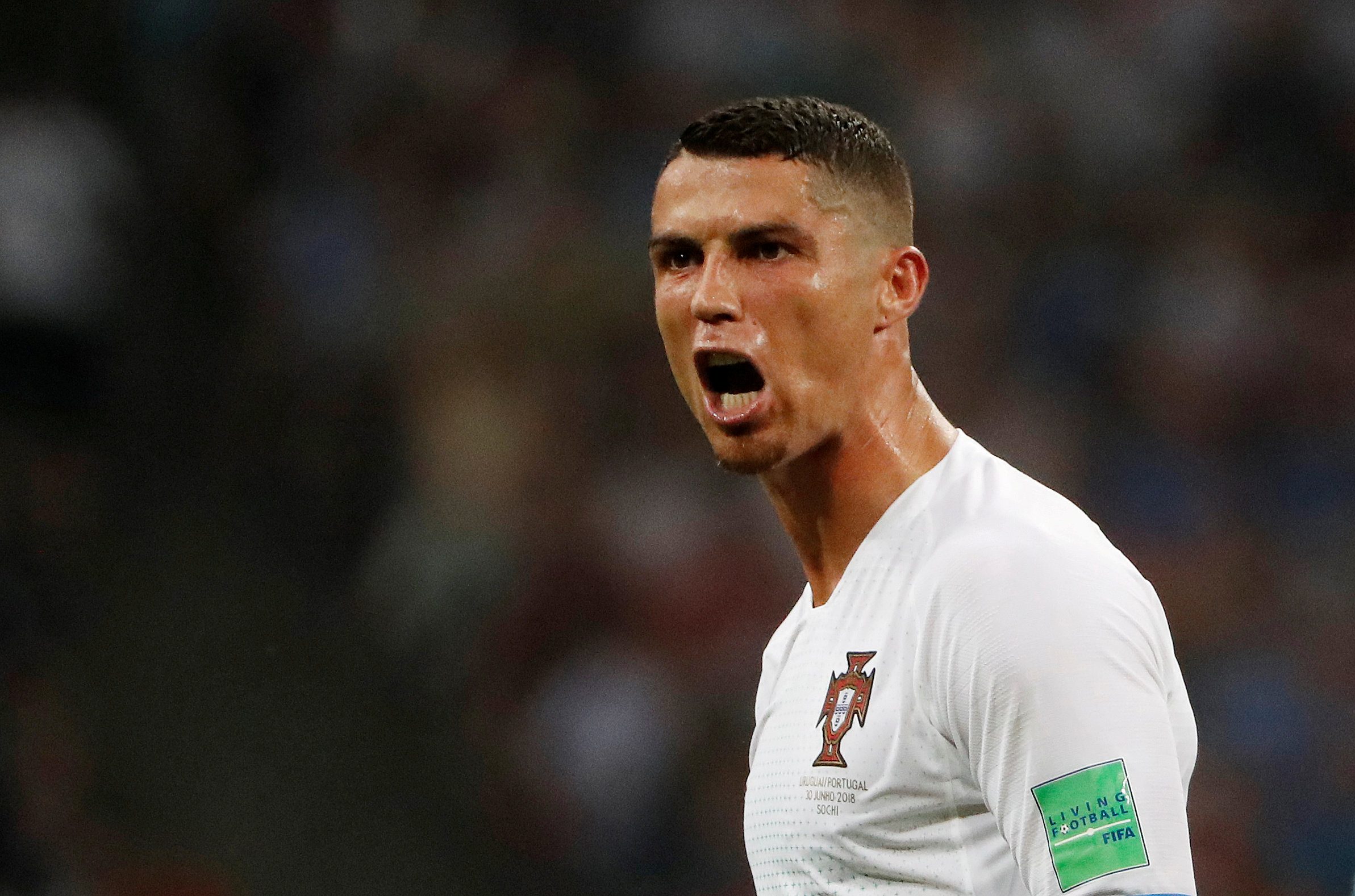 أسطورة يوفنتوس يصرح: رونالدو لا يستحق جائزة الأفضل ومودريتش هو الأحق بها دون الجميع