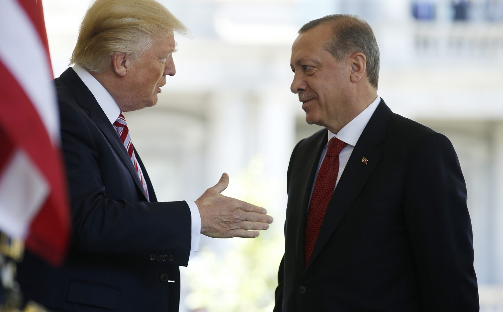 ».. تركيا تكشف كيف أقنع أردوغان نظيره ترامب بالانسحاب من سوريا
