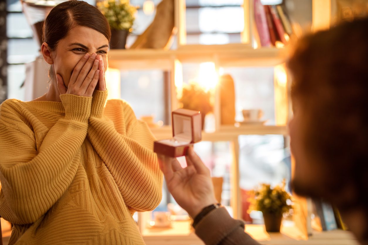 الأثاث والصحة والعادات السيئة.. 22 سؤالاً يجب مناقشتها قبل الزواج