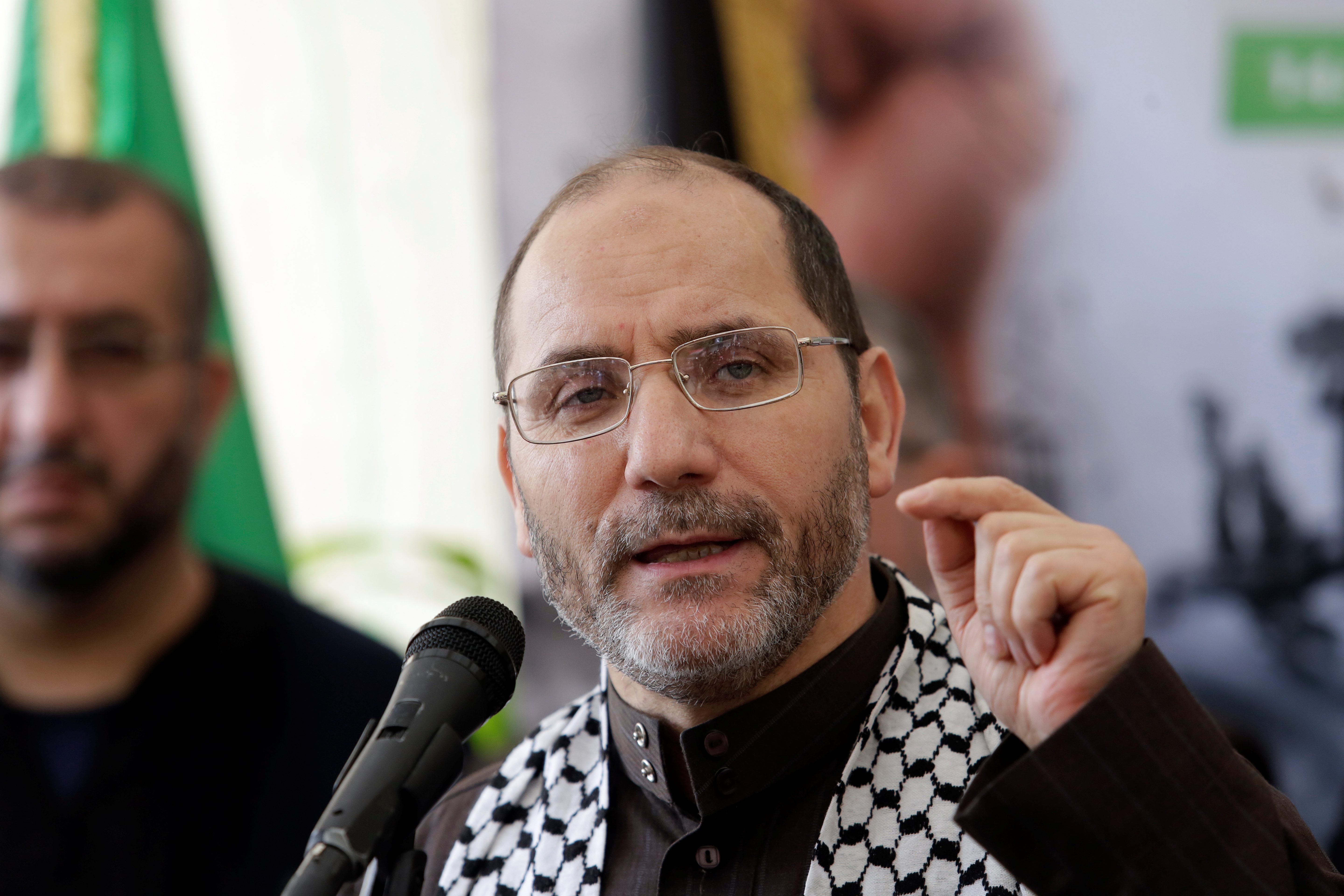 مقري: الرئيس بوتفليقة غير قادر صحيا على الحكم ونرفض الولاية الخامسة وهذا موقفنا من إغلاق الحدود مع المغرب ومشكلة الصحراء