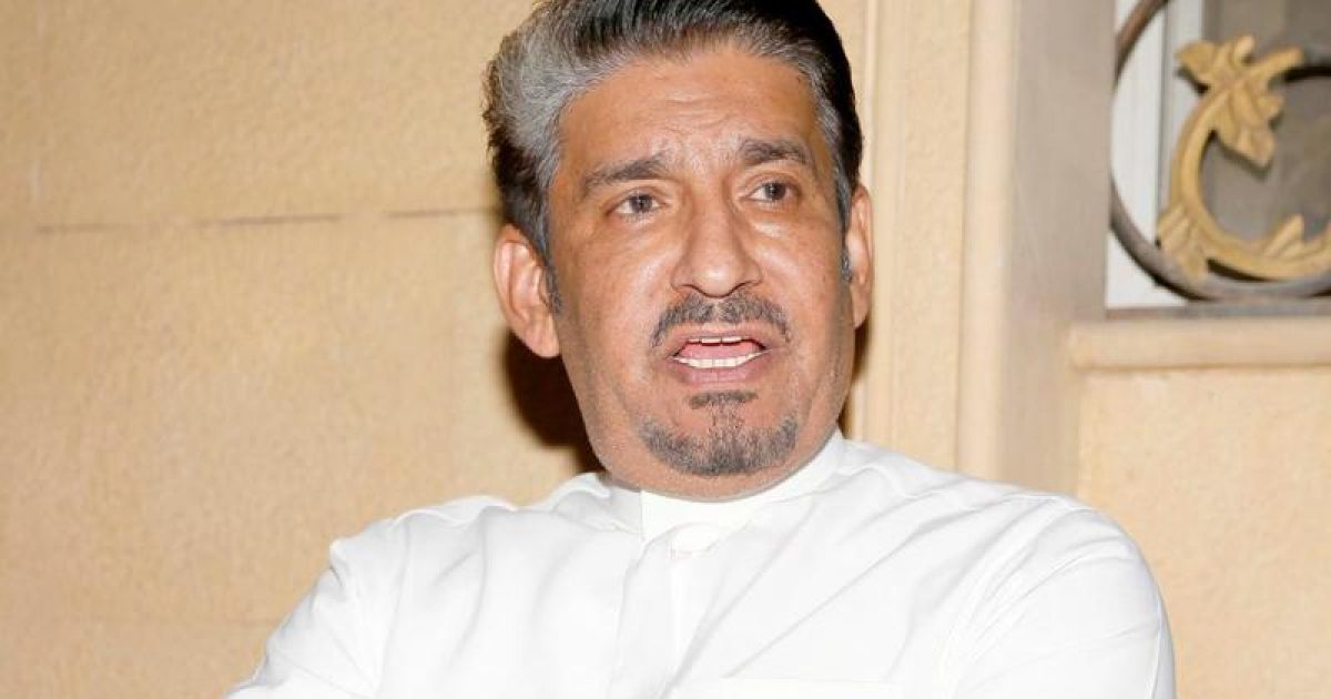 بعد أن قالت له أحبك وأموت فيك زوجة عبدالله السدحان تحرج معجبة بعد تغزلها بالممثل السعودي فيديو