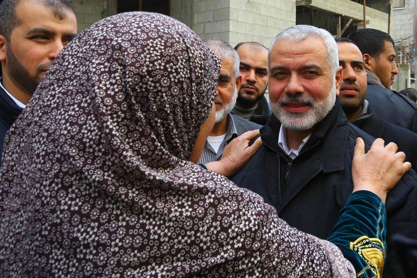  الإفراج عن 8 فلسطينيين كانوا مختطفين بمصر.. Hamas-leader-Ismail-Haniya-is-greeted-by-supporters-in-Gaza-City-in-2017-AFP