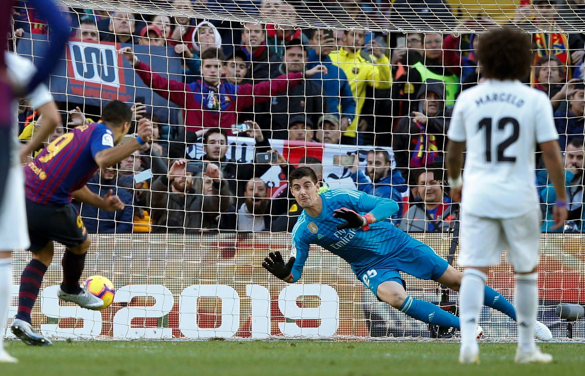 3 كلاسيكو بين الريال وبرشلونة في 26 يوماً فقط