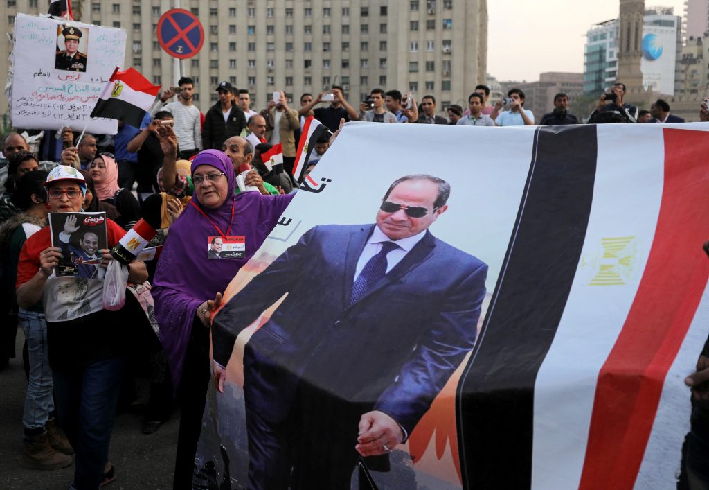 المصريون في الخارج يبدأون التصويت على تعديلات دستورية تمدد حكم السيسي