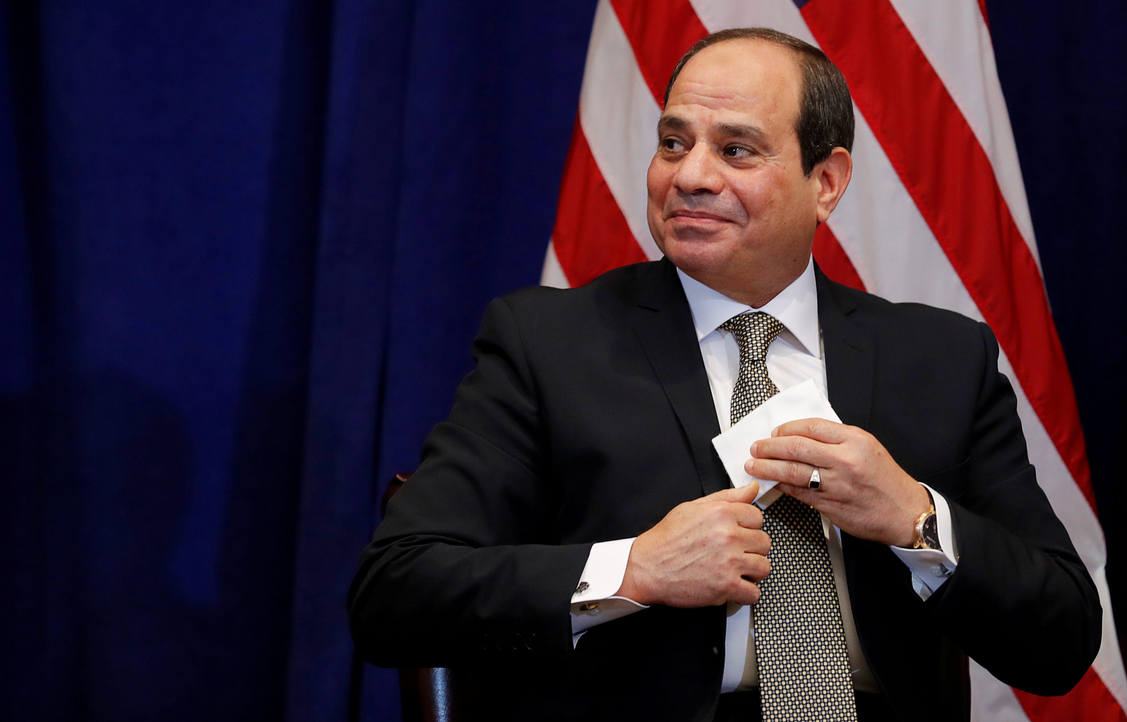 السيسي يؤدي مناسك العمرة بعد حضور قمتين خليجية وعربية في السعودية