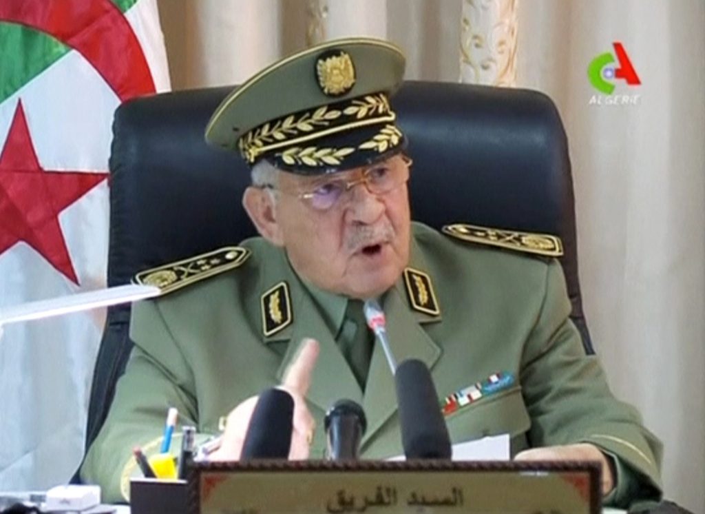 قائد الجيش الجزائري قايد صالح