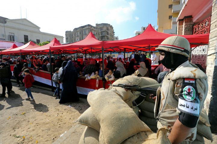 مصر تجري استفتاء شعبي على التعديلات الدستورية/ رويترز