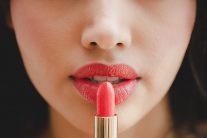 iStock \ اعتني بشفتيك