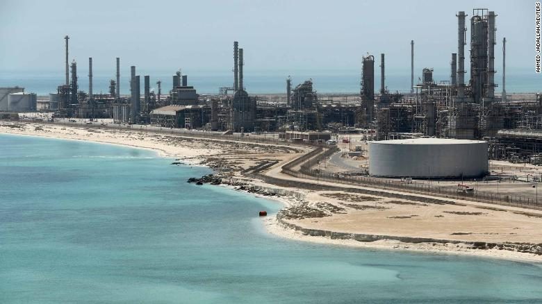 أضخم صفقات الغاز المسال ماذا يعني توجه السعودية لشراء أطنان من