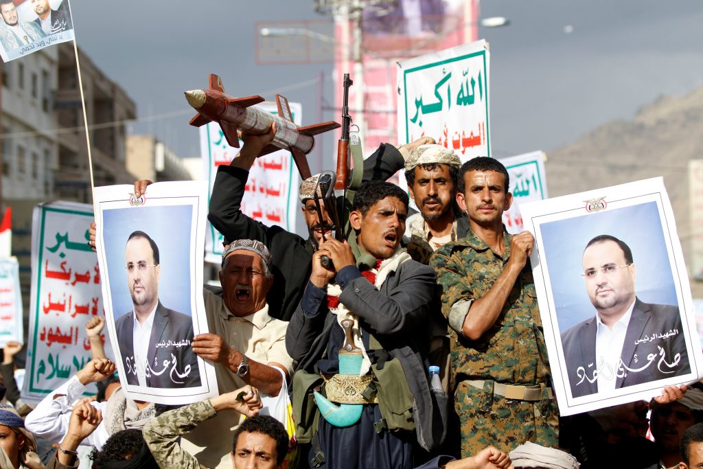 الحوثون أعلنوا مرتين الانسحاب من ميناء الحديدة وسط تشكيك كبير من الحكومة اليمنية