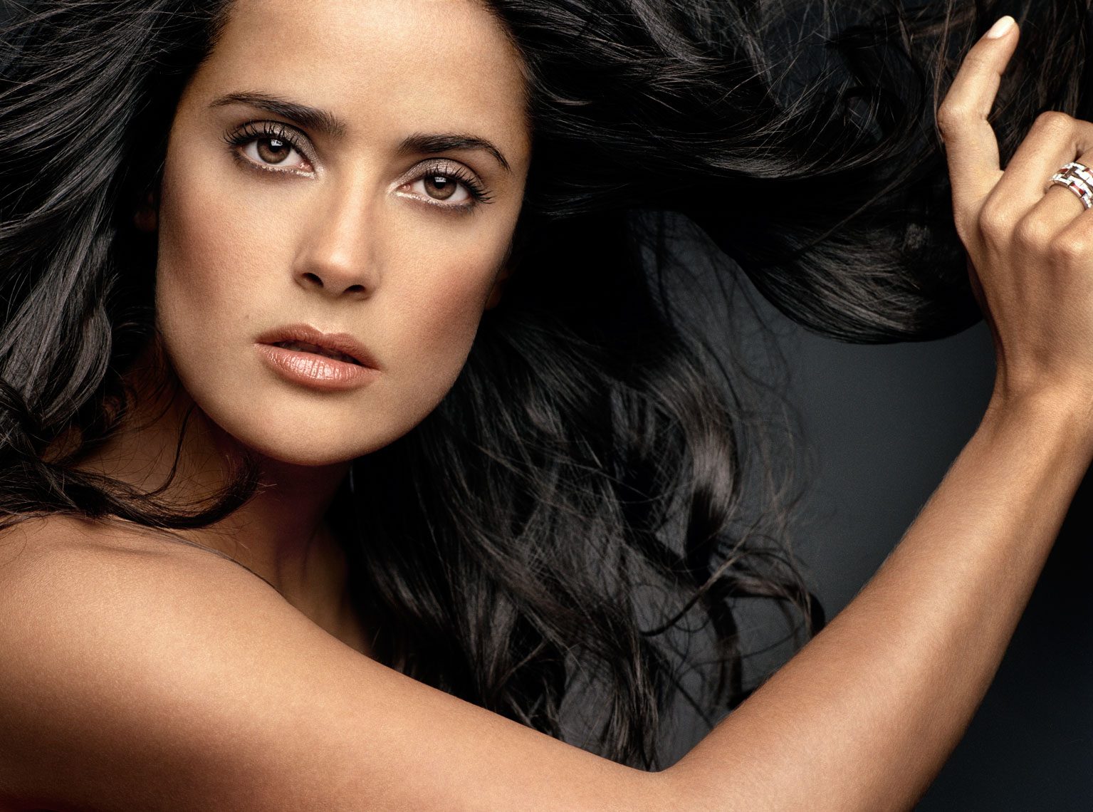 facebook\سلمى حايك