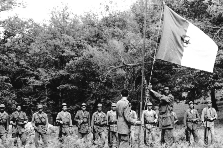 <strong>استقلال الجزائر سنة 1962 – المصدر: الشبكات الإجتماعية </strong>