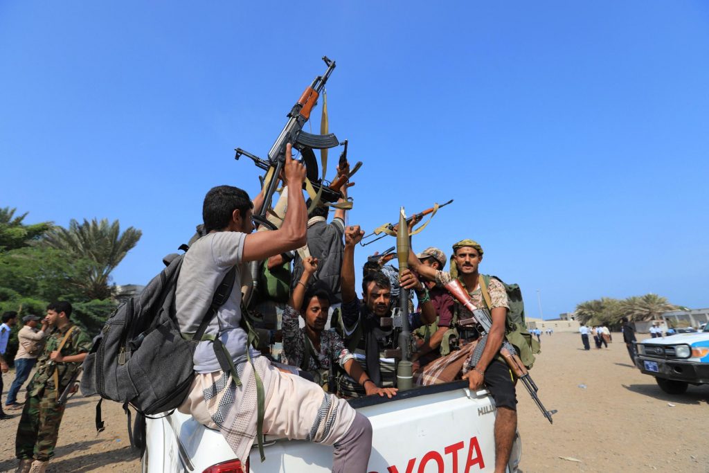 التحالف يعلن إصابة 26 في هجوم شنه الحوثيون على مطار أبها.. بعد أيام من قصف مطار آخر بالسعودية
