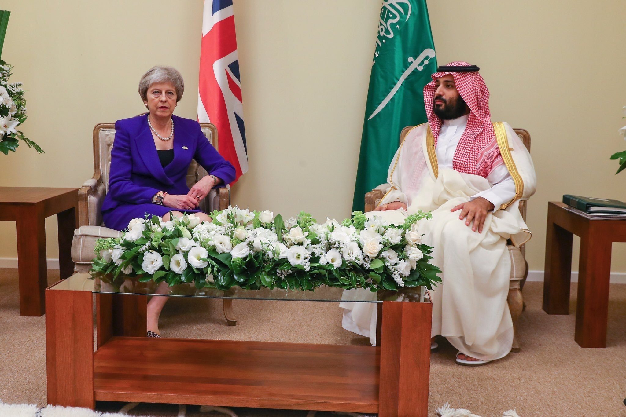 محمد بنسلمان وتيريزا ماي رئيس الوزراء البريطانية المستقيلة (أرشيف)/ رويترز