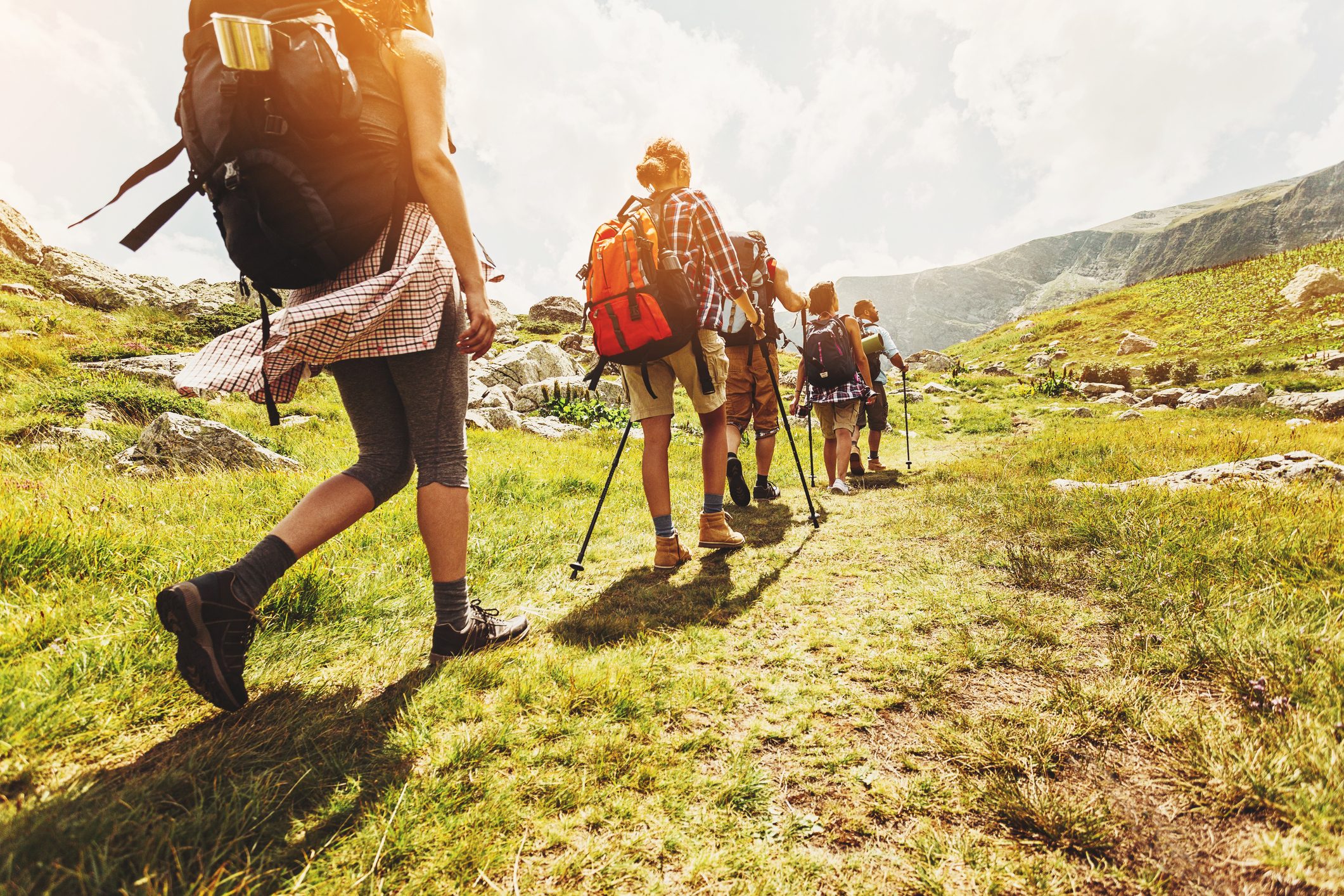 iStock \ تسلق الجبال أحد أفضل الطرق لقضاء عطلة نهاية الأسبوع
