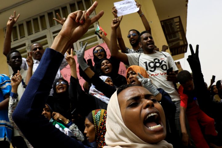 كان للحضور النسائي دور كبير وملفت في احتجاجات السودان/ رويترز