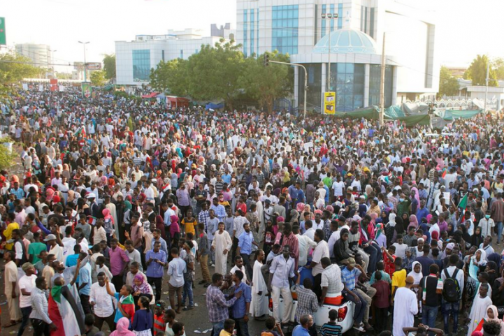 المعارضة السودانية تحاول تدارك الخلافات بينها قبيل الاتفاق الدستوري/ رويترز