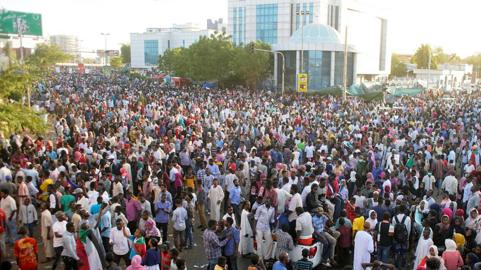 المعارضة السودانية تحاول تدارك الخلافات بينها قبيل الاتفاق الدستوري/ رويترز