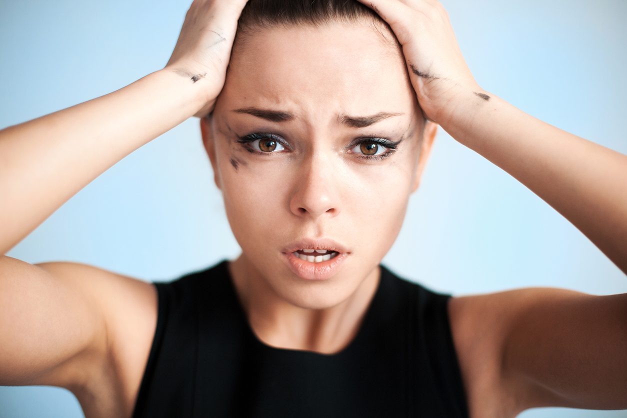 الأخطاء الشائعة عند وضع المكياج