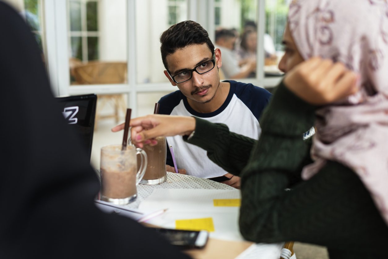 المبادرات الشبابية وورشات التدريب.. صقل للمهارات أم إضاعة للوقت؟