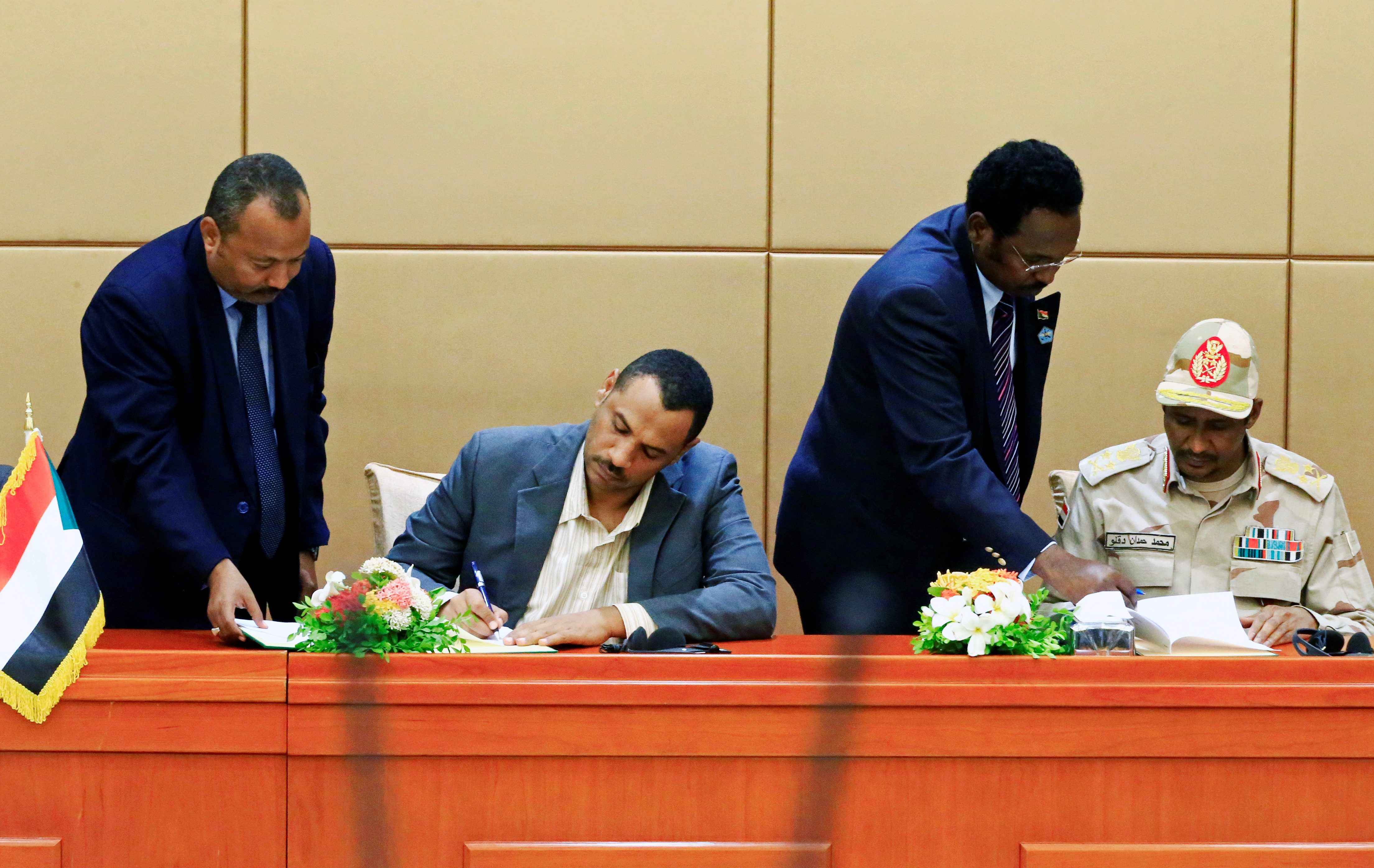 قوى «الحرية والتغيير» السودانية تعتمد قوائم مرشحيها لرئاسة الوزراء