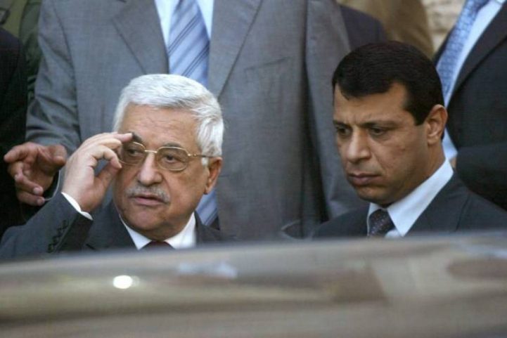 هل يزيح دحلان عباس ويتزعم المشهد الفلسطيني مستنداً على تمرير صفقة القرن؟