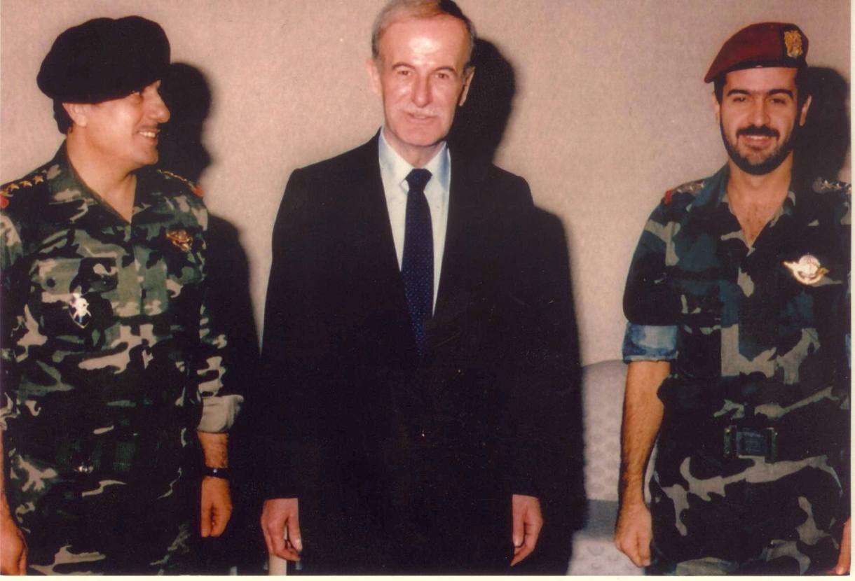 باسل الأسد ووالده حافظ الأسد