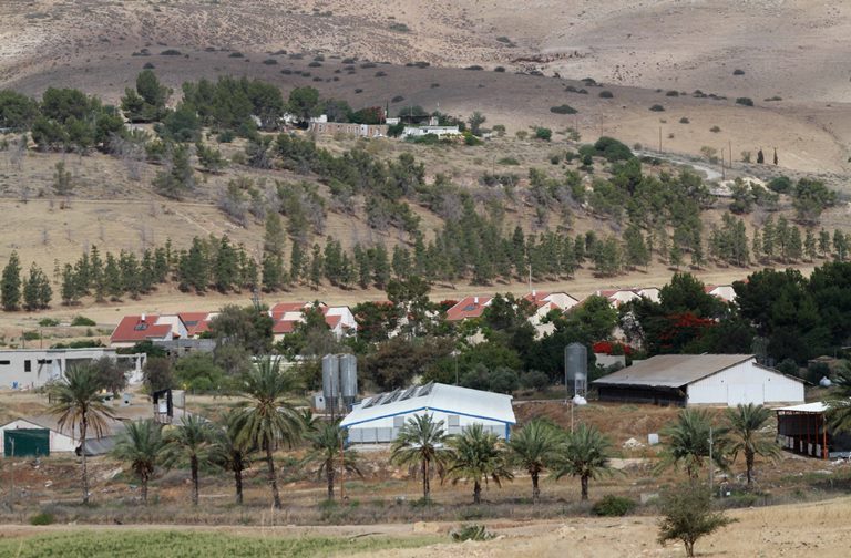 يغطي وادي الأردن حوالي ثلث مساحة الضفة الغربية وهو أرض خصبة/ Getty