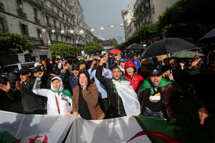 مظاهرات الجزائر/ رويترز