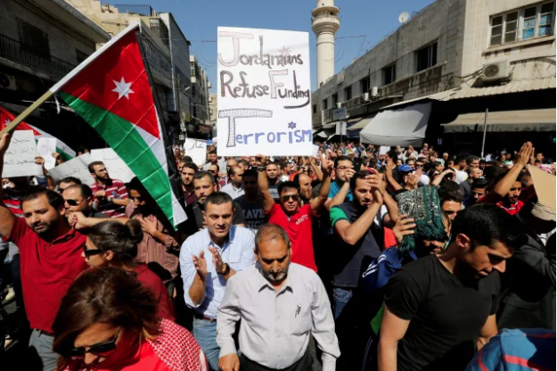 تظاهرة وسط عمان ترفض اتفاقية الغاز مع إسرائيل/ رويترز