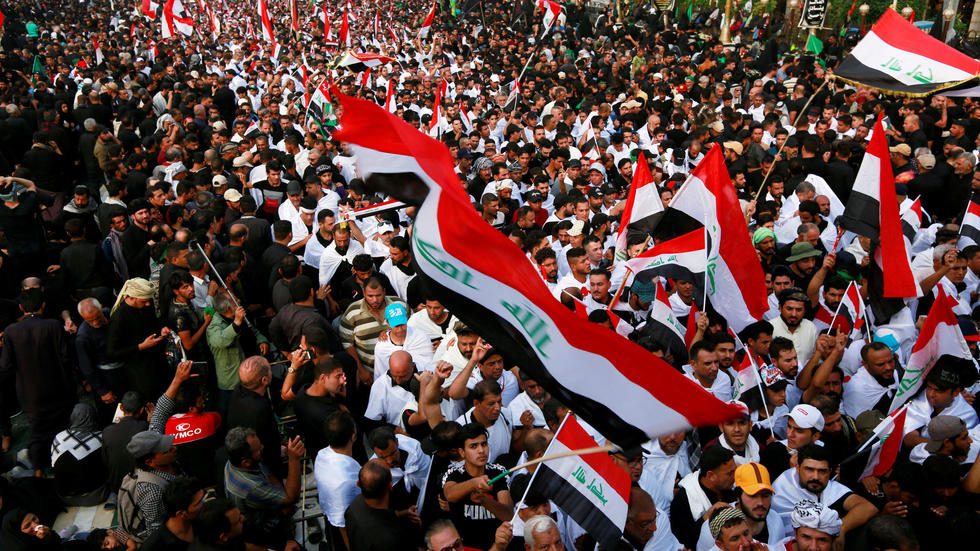 أمريكا واحتجاجات العراق.. دعم على استحياء خوفاً من «الفوضى الأمنية» واستهداف مصالحها