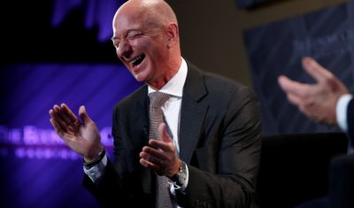 يوم في حياة أغني رجل فى العالم ما لاتعرفه عن جيف بيزوس Youtube