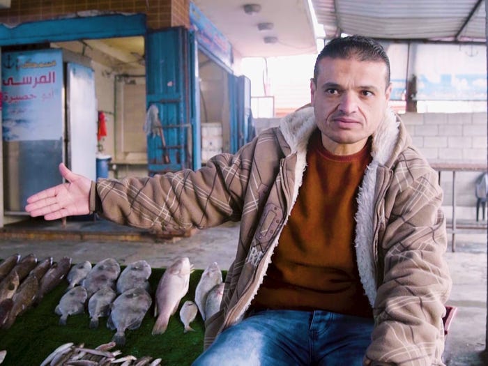 محمود حسني أبو حصيرة، تاجر السمك/ BI