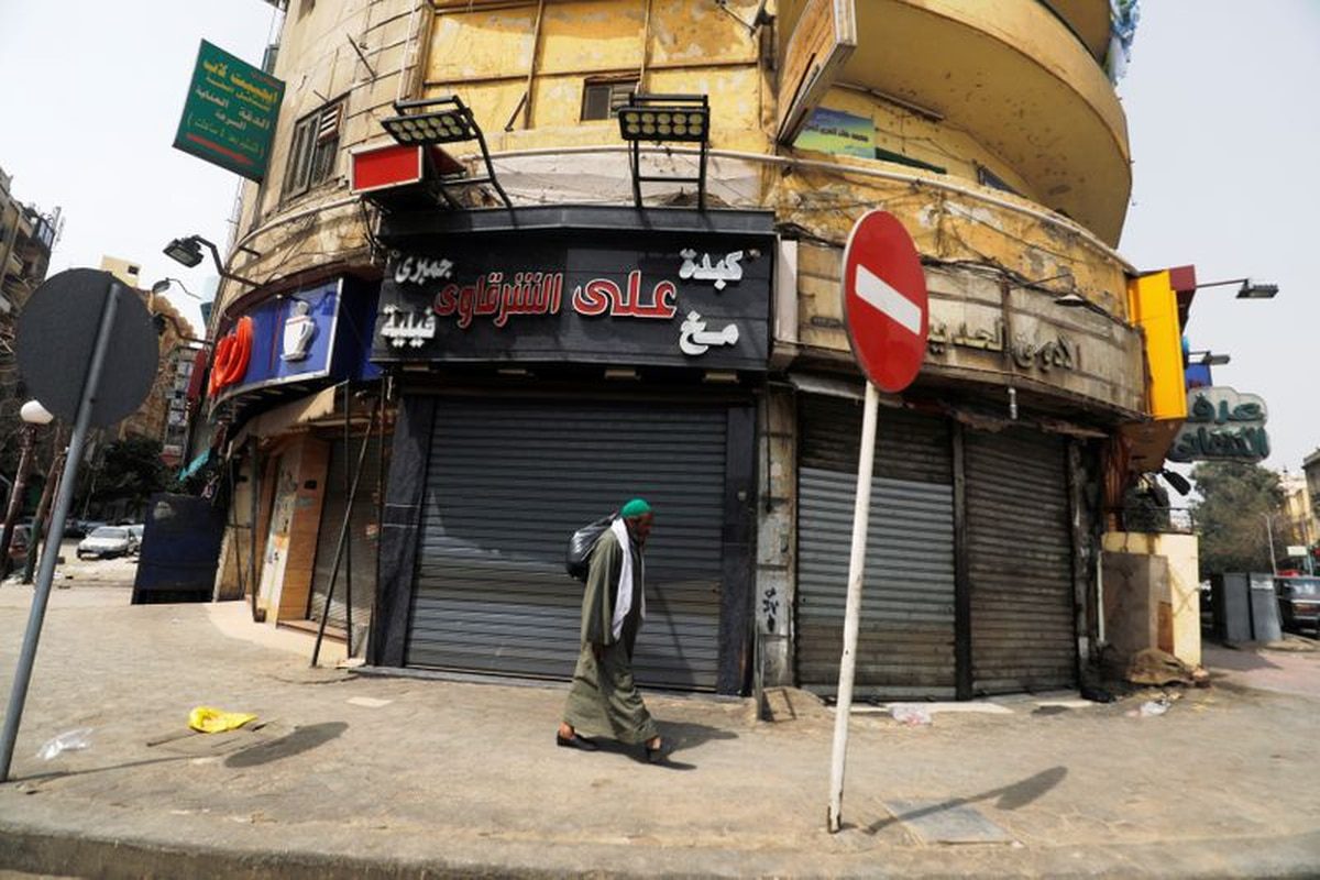 فيروس كورونا يمثل تهديداً كبيراً لحياة الفقراء في مصر - رويترز