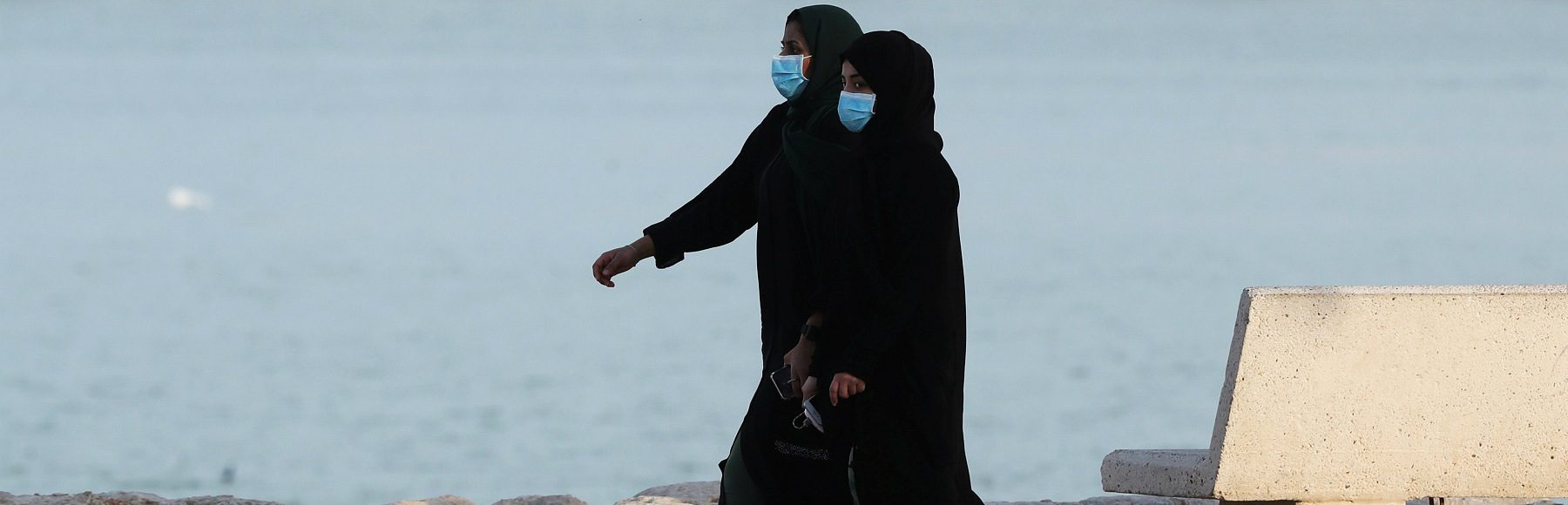 كورونا يتفشى في المنطقة العربية.. وفيات وإصابات جديدة وإيقاف للمدارس والرحلات الجوية