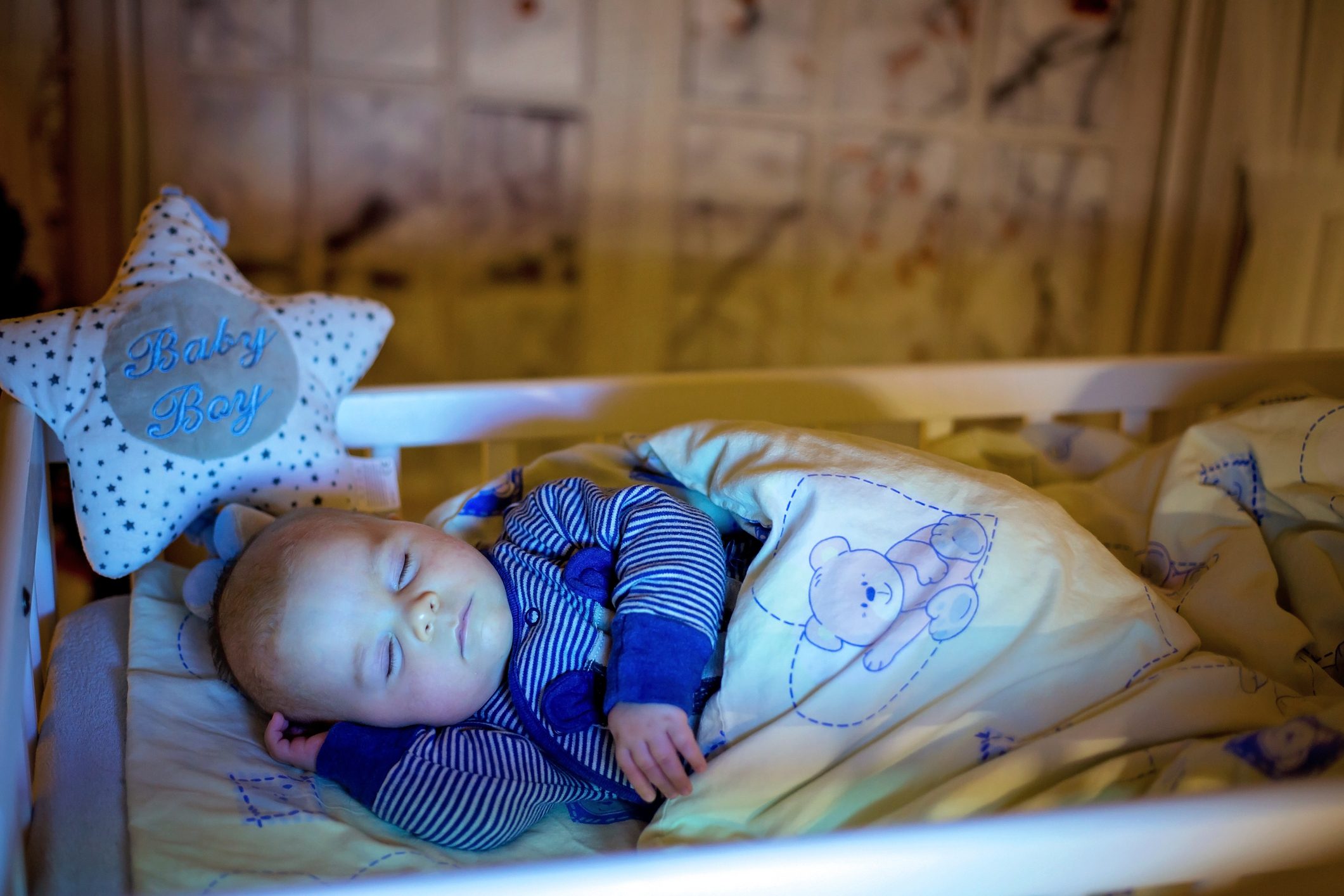 معدن بحرص شيزلونج  مواعيد نوم الأطفال وعدد الساعات اللازمة لهم تبعاً لأعمارهم | عربي بوست