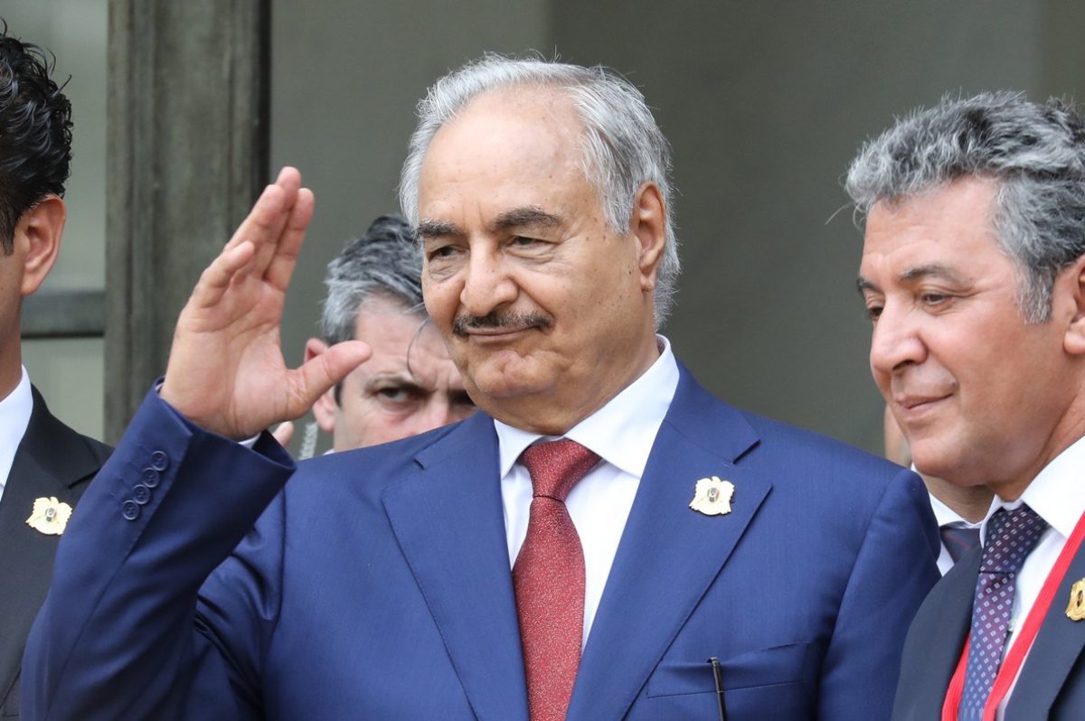حفتر يضغط على المجتمع الدولي بتنصيب نفسه حاكماً لشرق ليبيا، فهل ينقلبون عليه؟